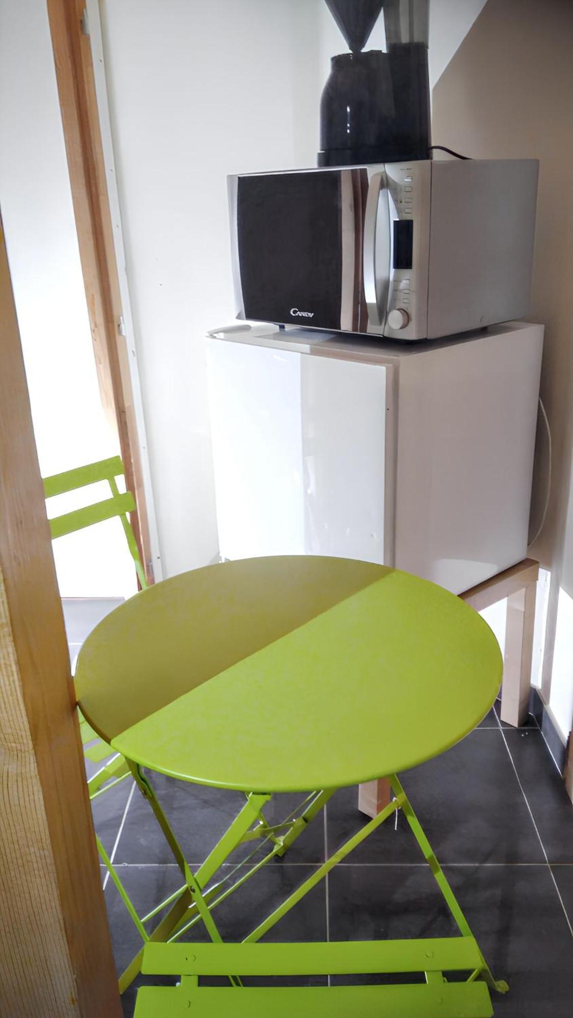 Studio avec wifi a Taninges a 7 km des pistes Extérieur photo